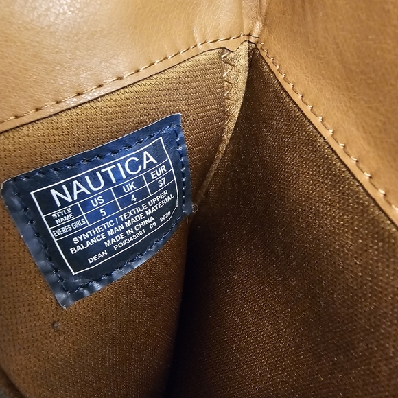 Boots - Picture 3 of 4